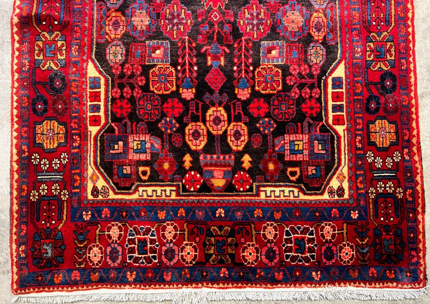 5'0" x 9'10" Hand-Knotted 100% Wool Carpet - Nahavande Area Rug