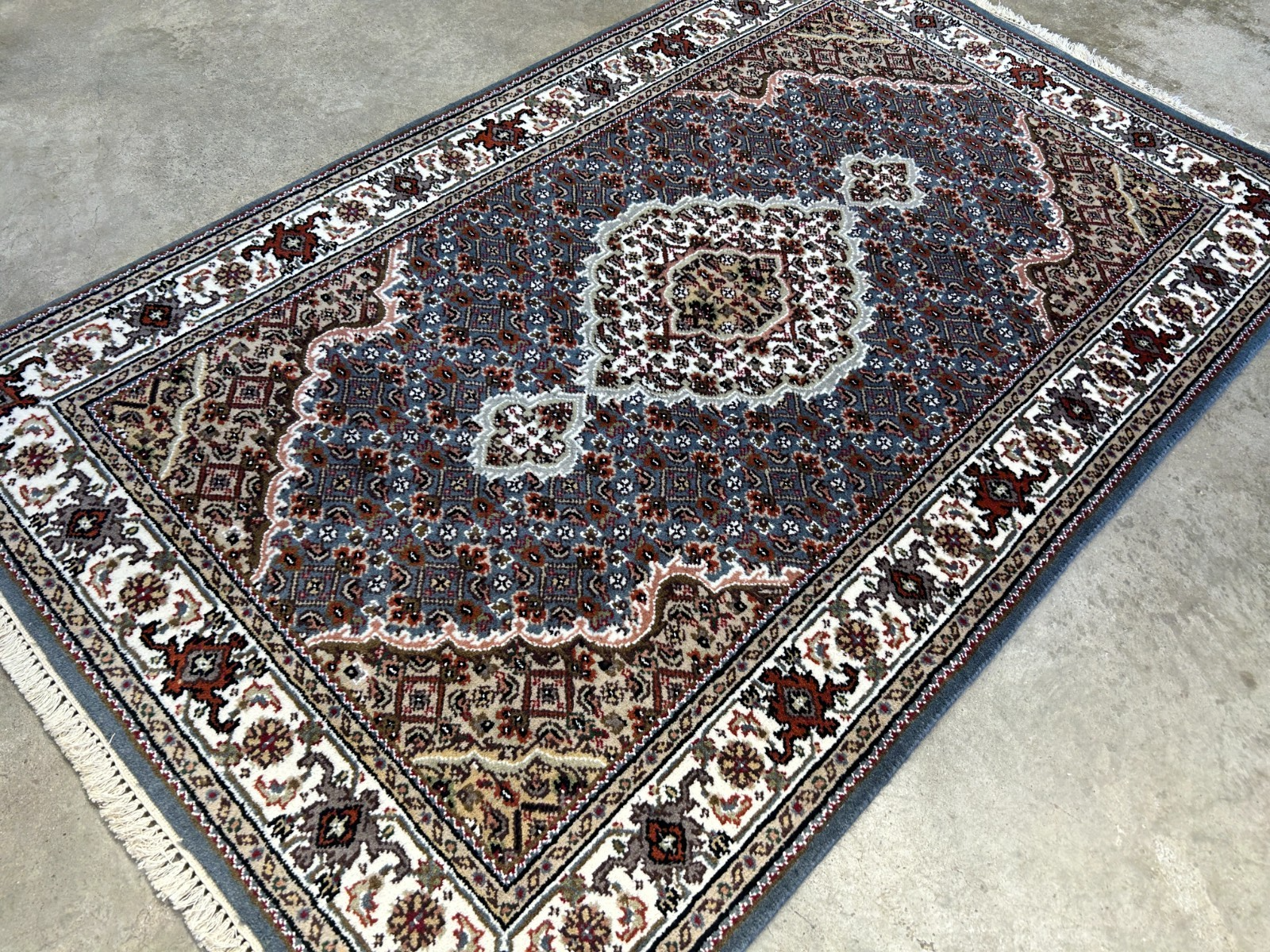 3'1"x4'10" Hand-Knotted Wool & Silk Pile Tabrize Mahi Rug