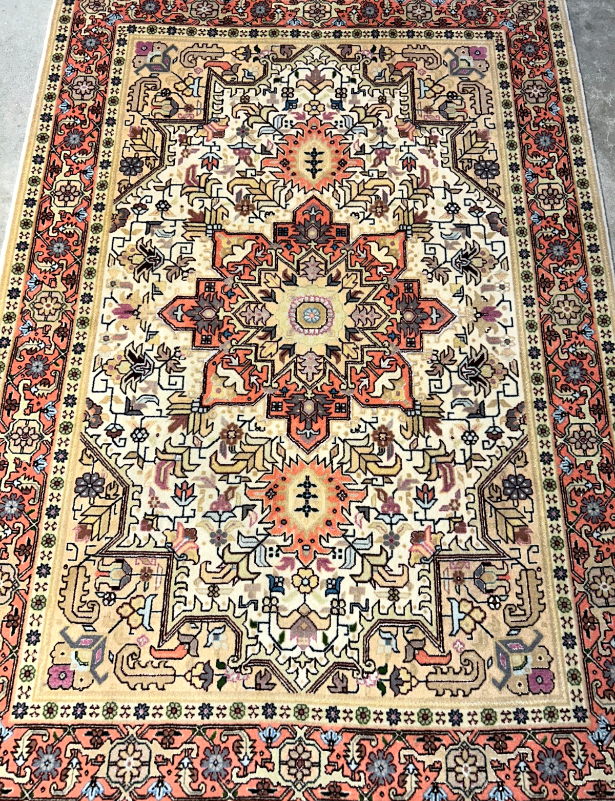 3'4"x4'10'' Hand-Knotted Silk & Wool  Pile Tabrize Area Rug