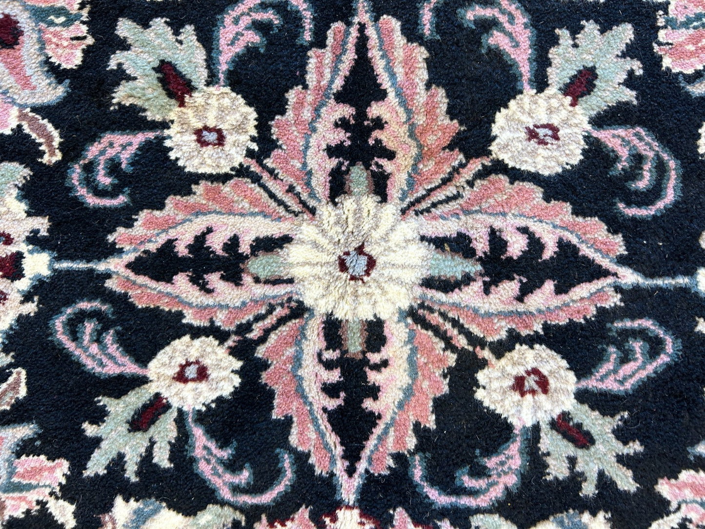 8'10" x 11'10" Hand-Knotted 100% Wool Carpet - Kashane Design Area Rug