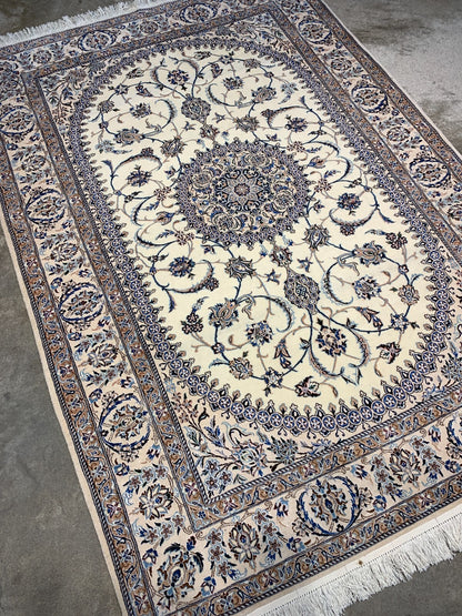 4'4"x6'4" Fine Hand-Knotted Wool & Silk Blend Naine Carpet - Area Rug