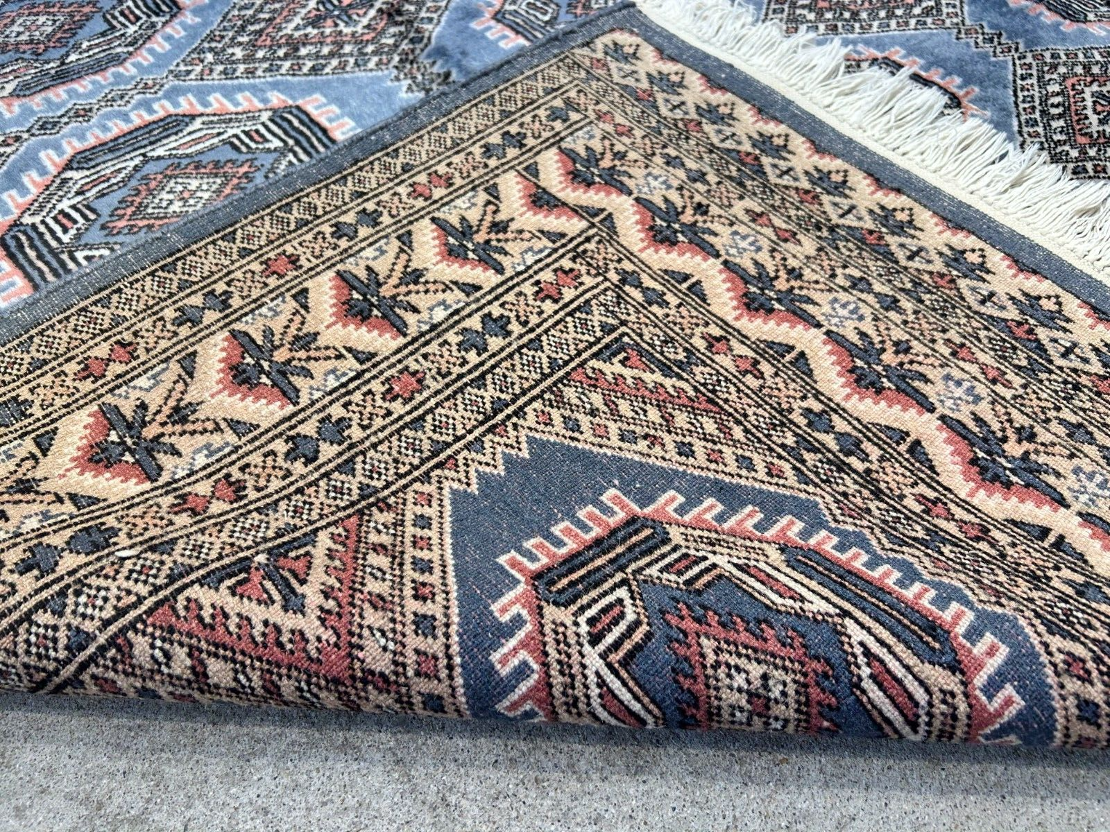 5'3"x7'7" Antique Hand-Knotted Wool Oriental Rug - Area Carpet
