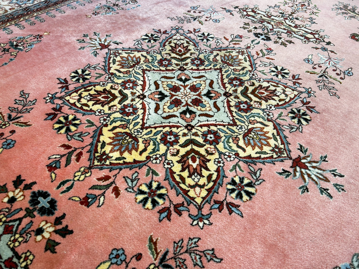 8'4" x 11'10'' Hand-Knotted 100% Wool Pile Romany Area Rug