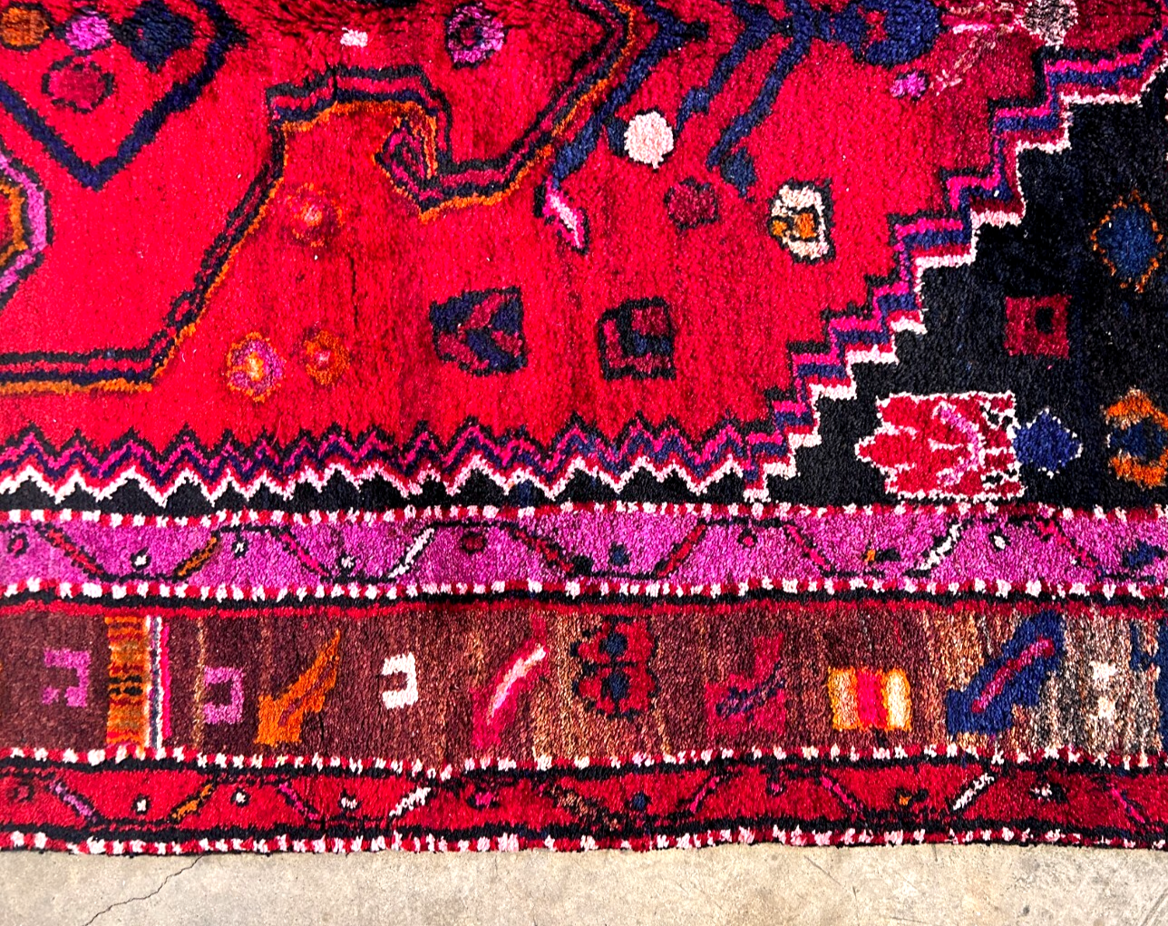 4'5" x 8'10'' Hand-Knotted 100% Lamb Wool Mousele Area Rug - Carpet