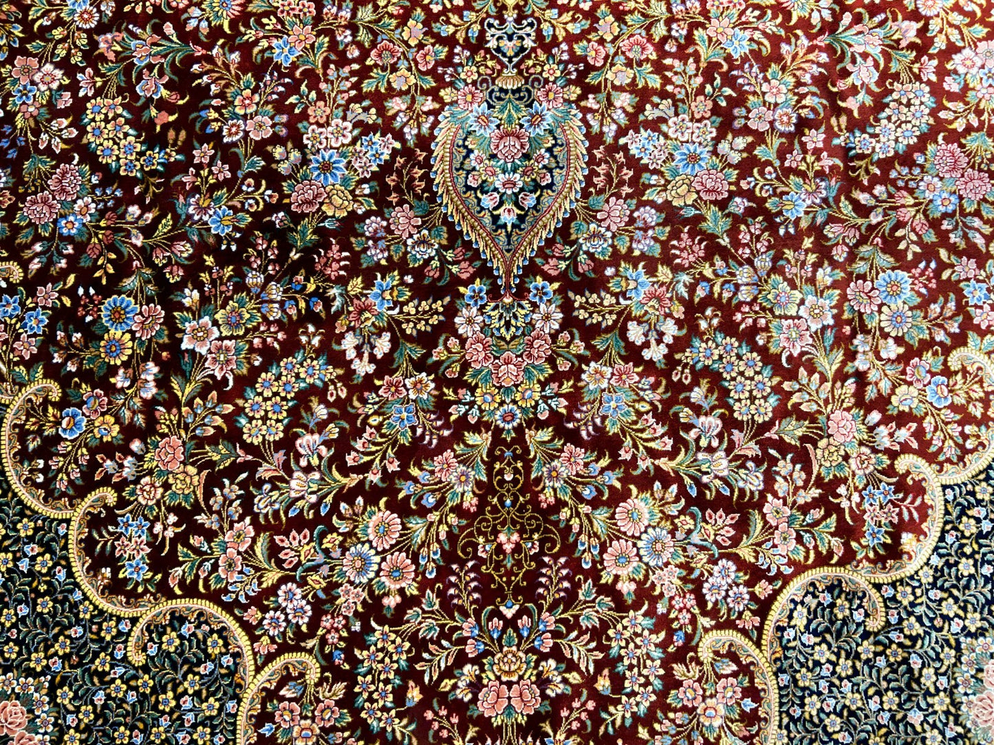 6'5"x9'10" Exquisite Hand-Knotted 100% Silk Qume Rug