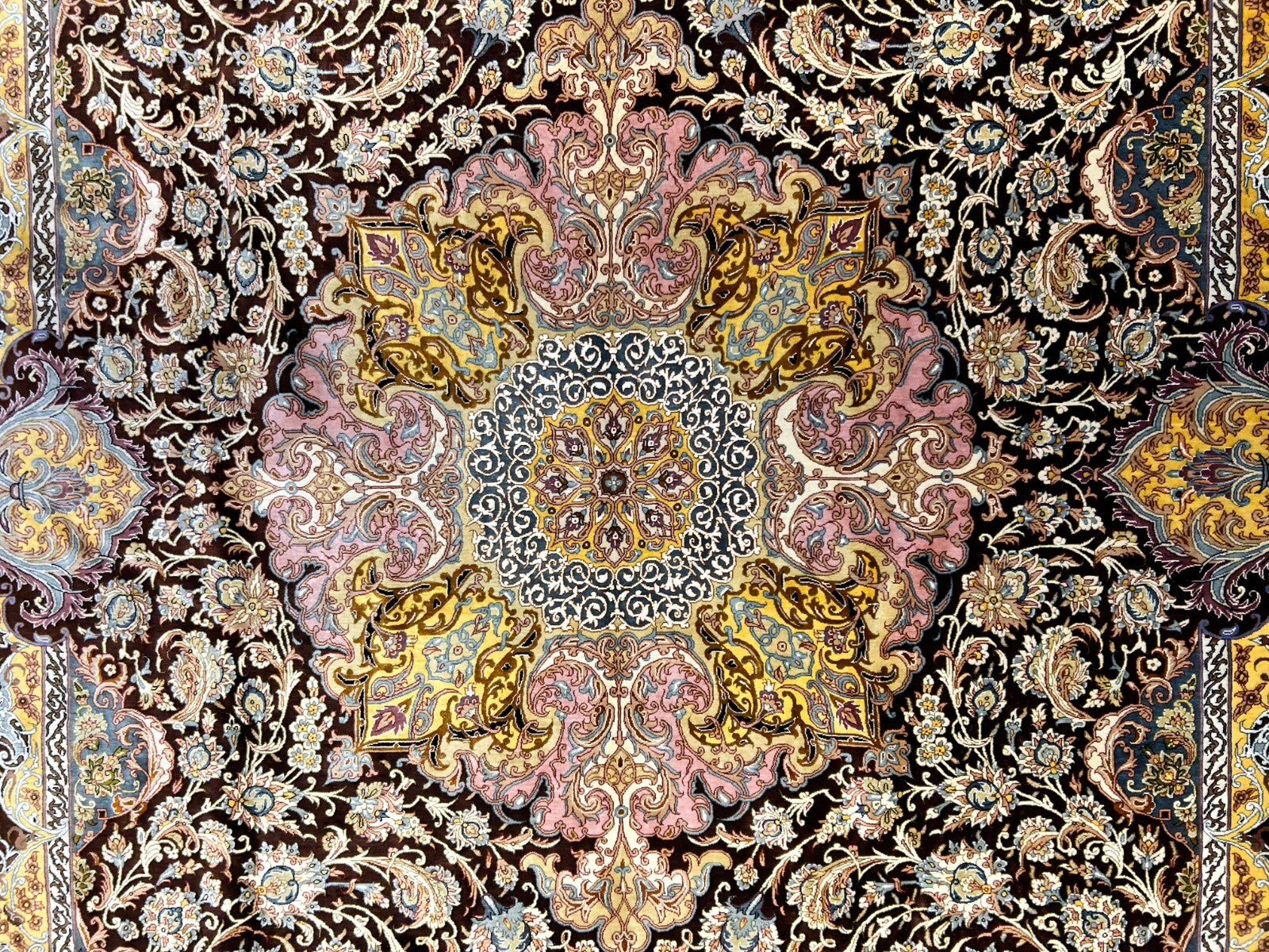 6'9"x10'2" Exquisite Hand-Knotted 100% Silk Qume Rug