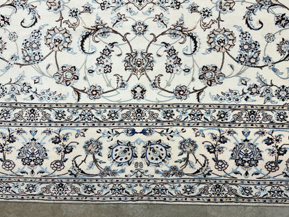 8'4"x12'1" Extra Fine Hand-Knotted Wool & Silk Naine Rug