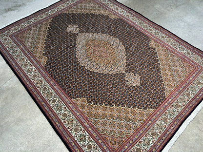 5'6"x7'8" Fine Hand-Knotted Wool & Silk Blend Tabrize Mahi Carpet - Area Rug