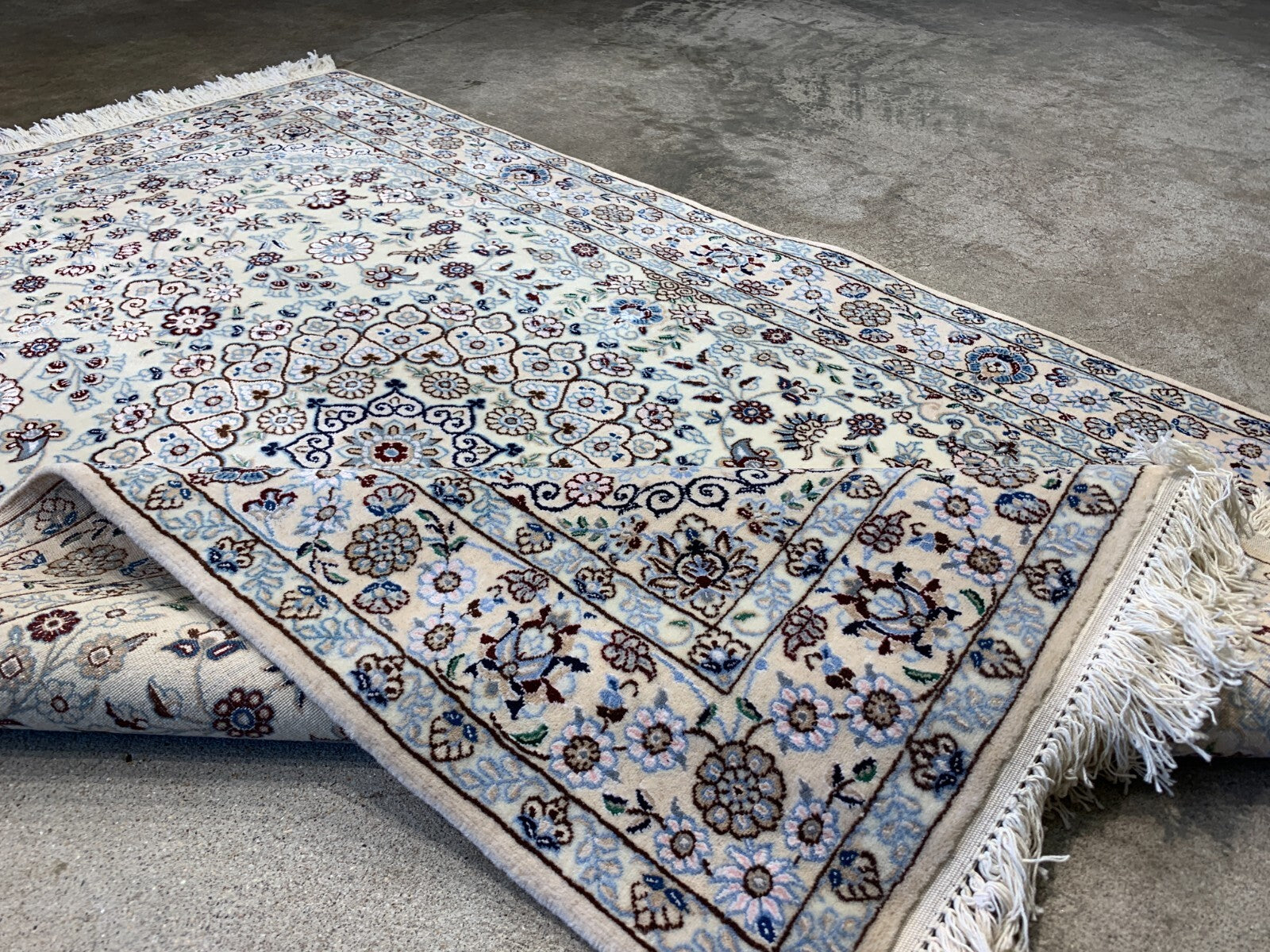 3'2"x4'11'' Very Fine Hand-Knotted  Silk & Wool Naine Area Rug - Carpet