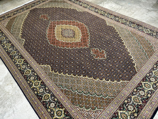 6'8"x10'3" Fine Hand-Knotted Wool & Silk Blend Tabrize Mahi Carpet - Area Rug