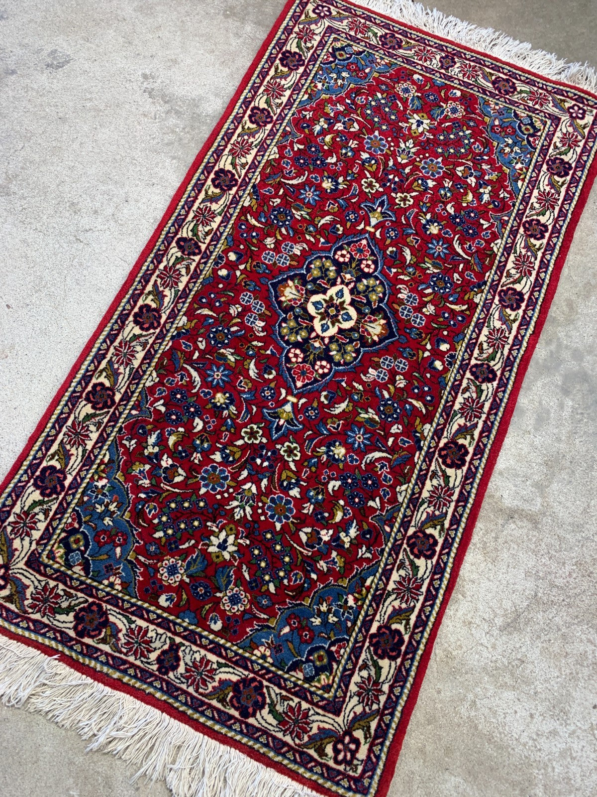 2'2"x4'1" Hand-Knotted 100% Wool Pile Sarouke Rug
