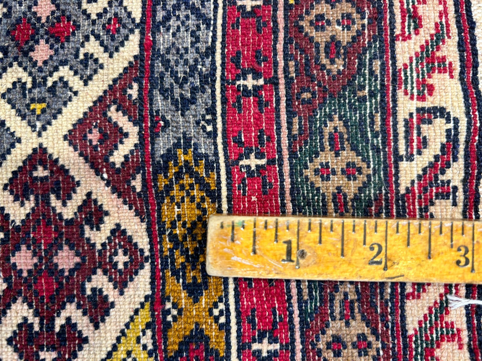 3'3"x4'9'' Hand-Knotted 100% Wool Afghan Medallion Area Rug