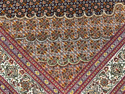 5'6"x7'8" Fine Hand-Knotted Wool & Silk Blend Tabrize Mahi Carpet - Area Rug