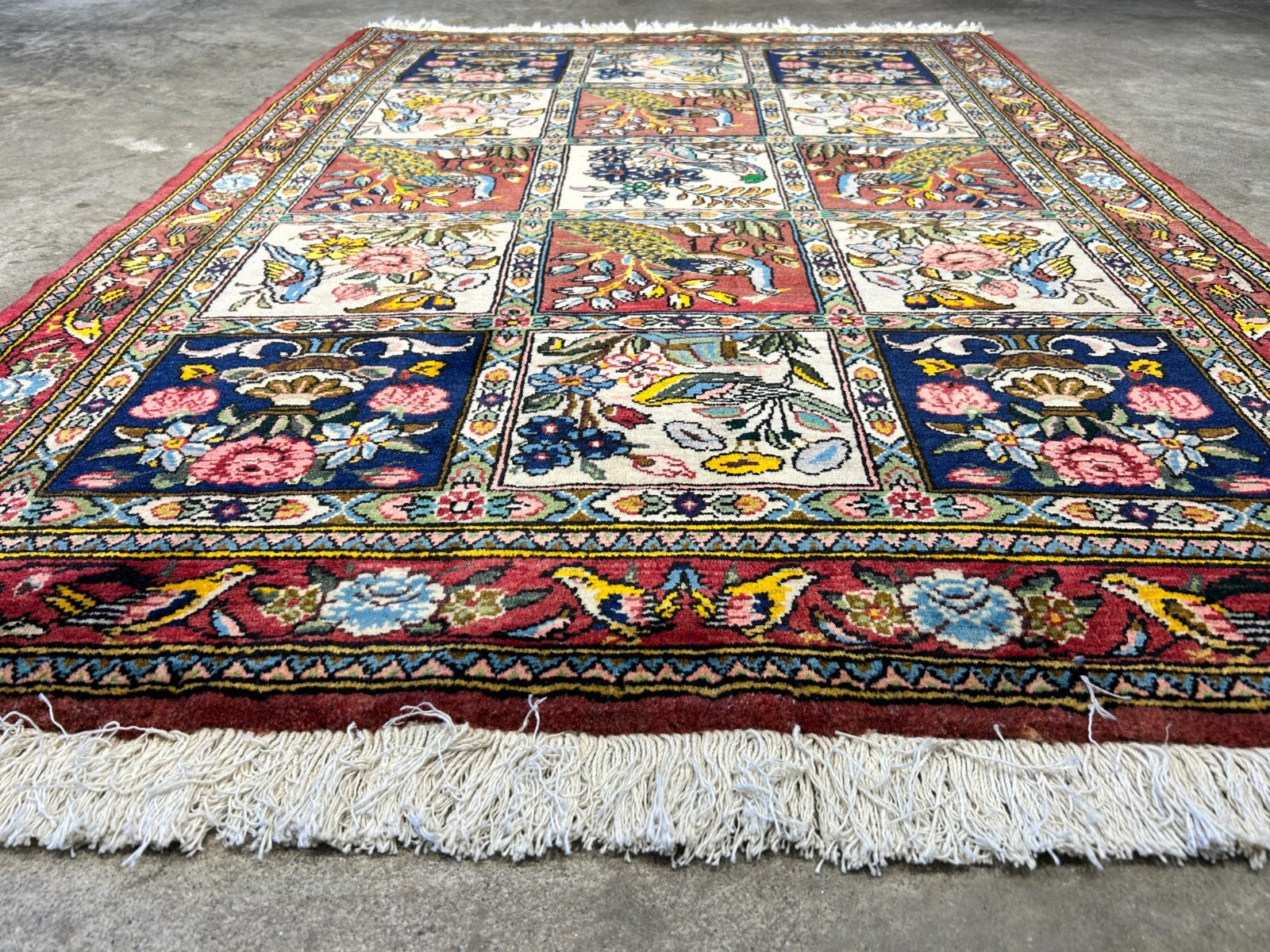 3'5"x5'2" Hand-Knotted 100% Lamb Wool Bakhtiarie Carpet - Area Rug