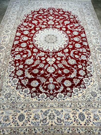 6'7"x9'6" Fine Hand-Knotted Wool & Silk Naine Rug - Area Carpet