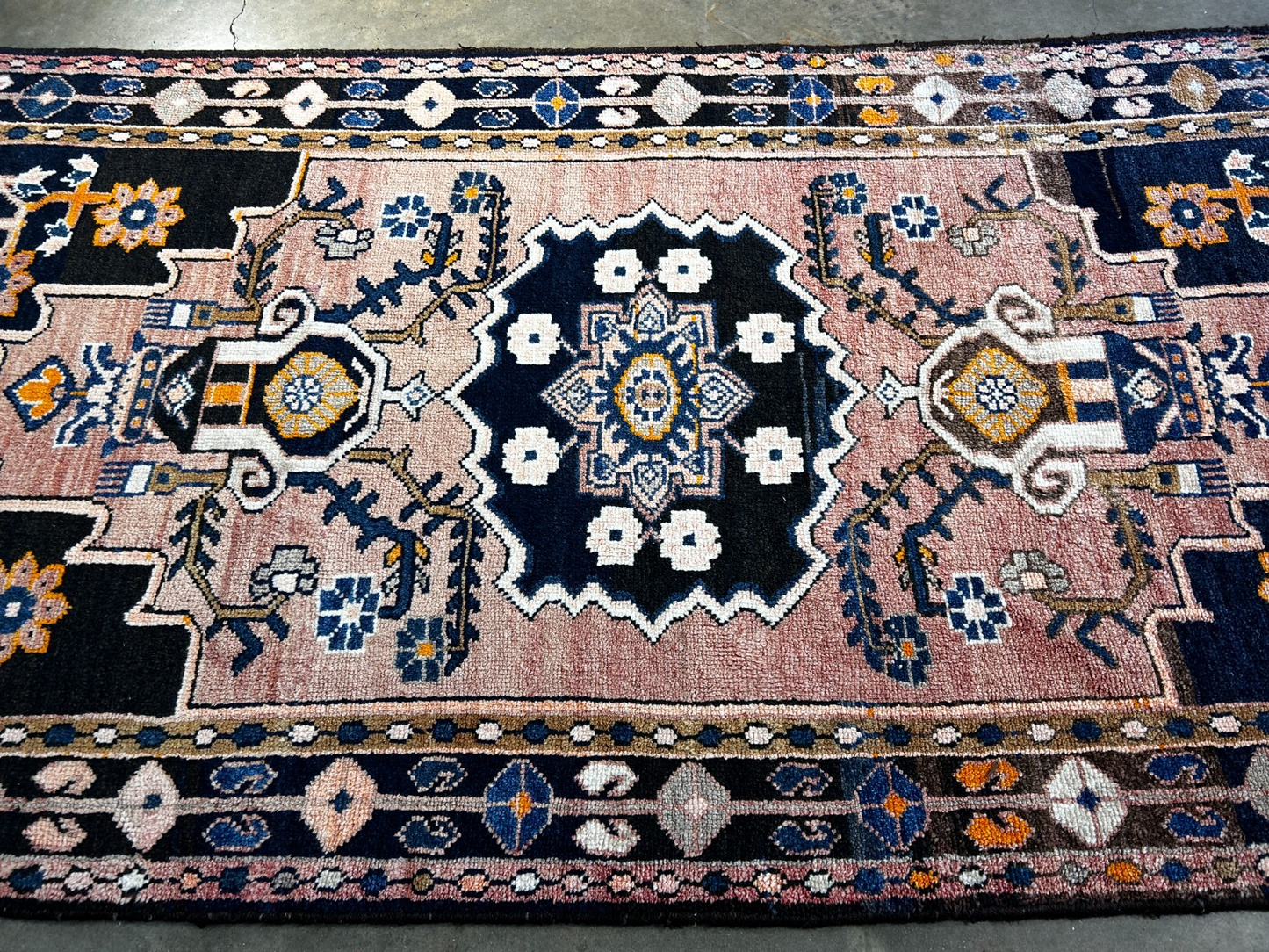 4'1" x 7'9'' Hand-Knotted 100% Wool Hamadane Area Rug