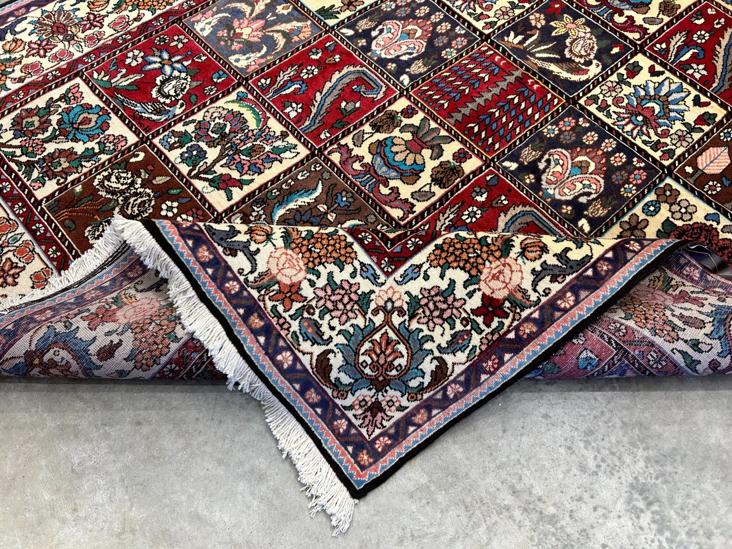 6'9"x9'5" Hand-Knotted 100% Lamb Wool Bakhtiarie Carpet - Area Rug