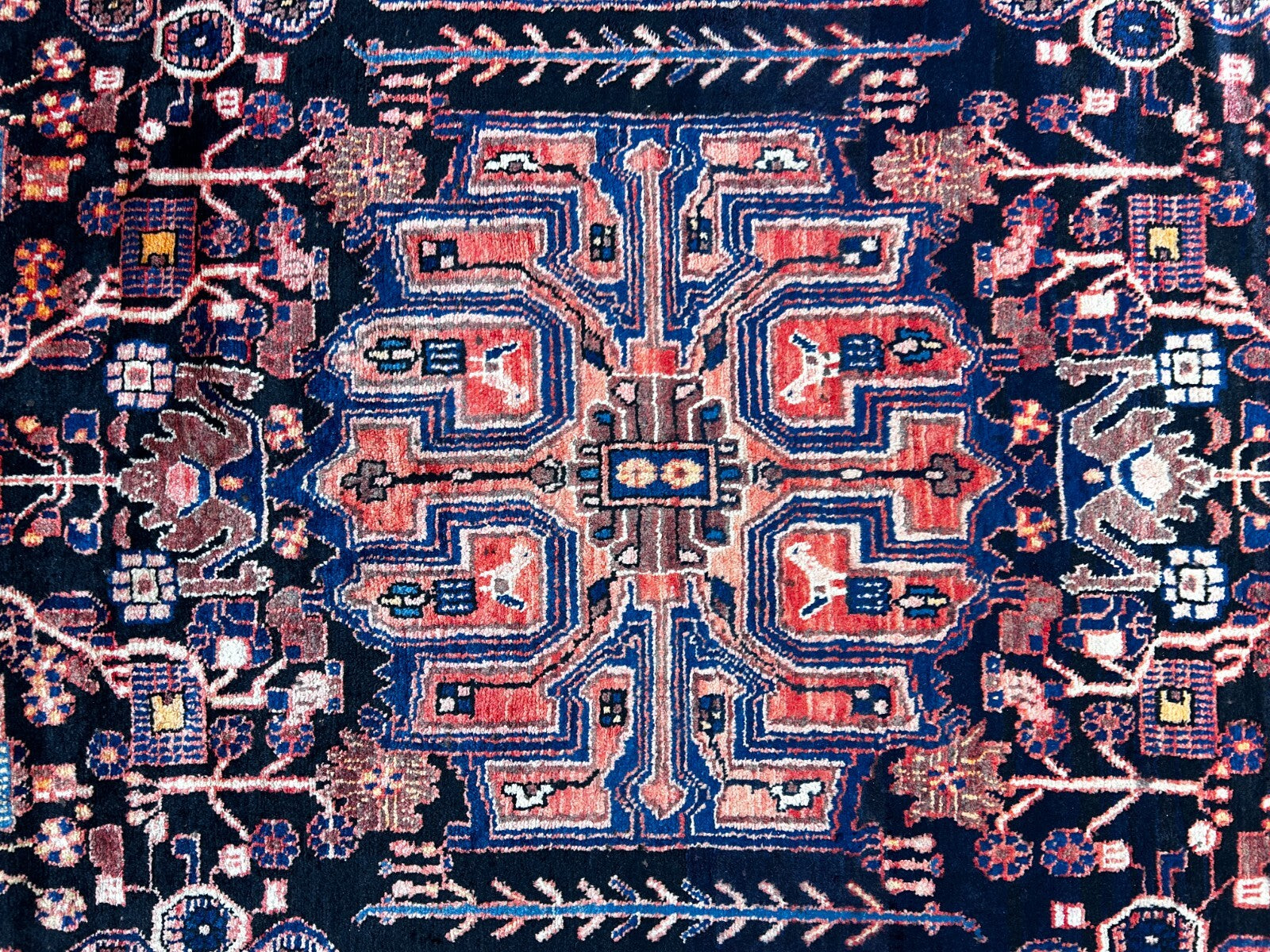 5'4" x 9'8'' Hand-Knotted 100% Lamb Wool Pile Nahavande Area Rug - Carpet