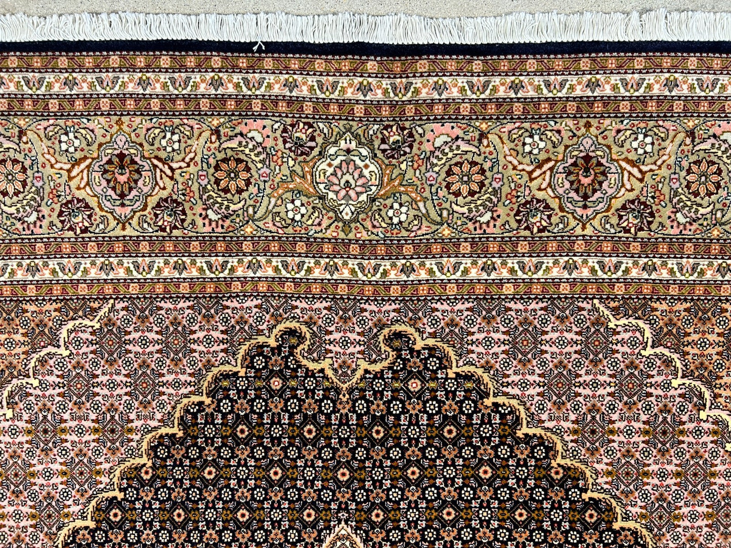 6'7"x9'7" Fine Hand-Knotted Wool & Silk Blend Tabrize Mahi Carpet - Area Rug