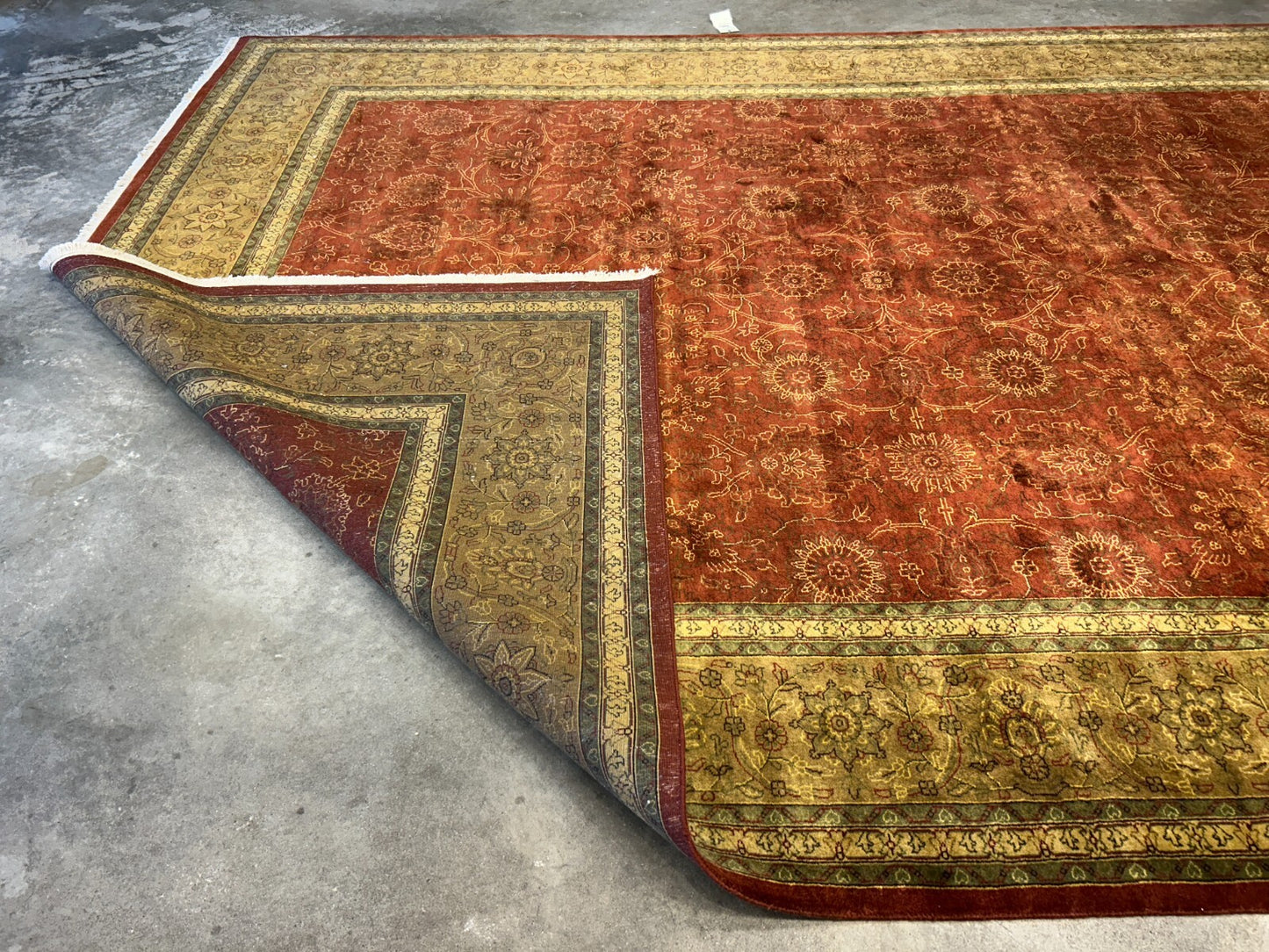 9'x12' Hand-Knotted 100% Wool Pile SAFAVIEH Rug
