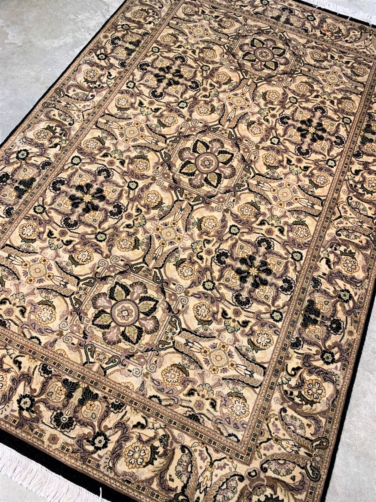 4'6'' x 7'0" Hand-Knotted 100% Wool Pile Oriental Area Rug