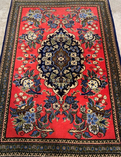 2'x3' Very Fine Hand-Knotted 100% Wool Qume Rug