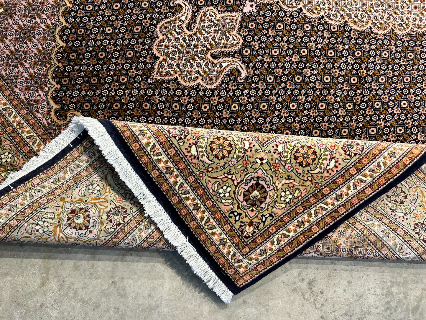 6'7"x9'7" Fine Hand-Knotted Wool & Silk Blend Tabrize Mahi Carpet - Area Rug