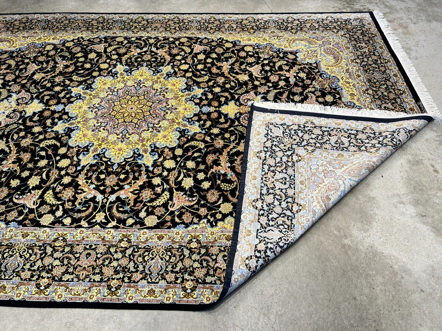 6'6"x10' Exquisite Hand-Knotted 100% Silk Qume Rug