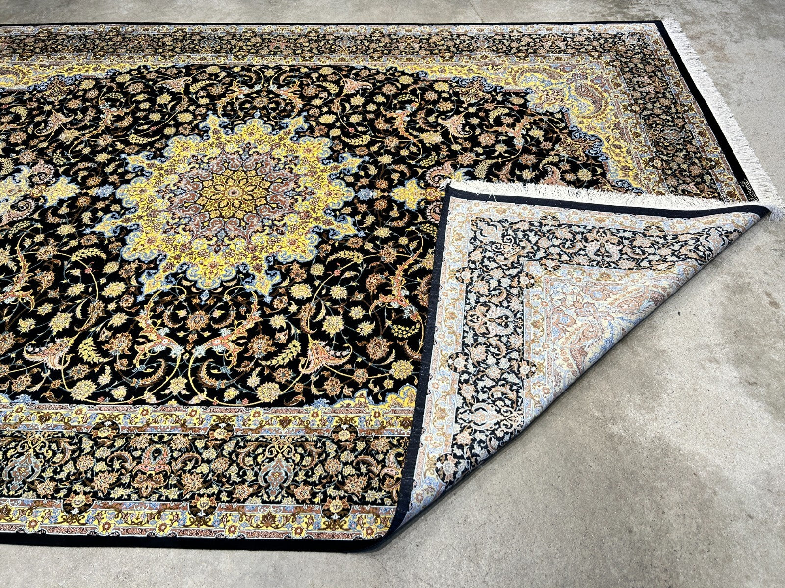 6'6"x10' Exquisite Hand-Knotted 100% Silk Qume Rug