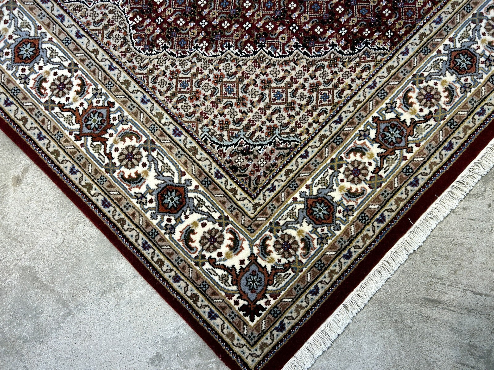 5'8"x7'8" Hand-Knotted 100% Wool Pile Tabrize Design Carpet - Area Rug