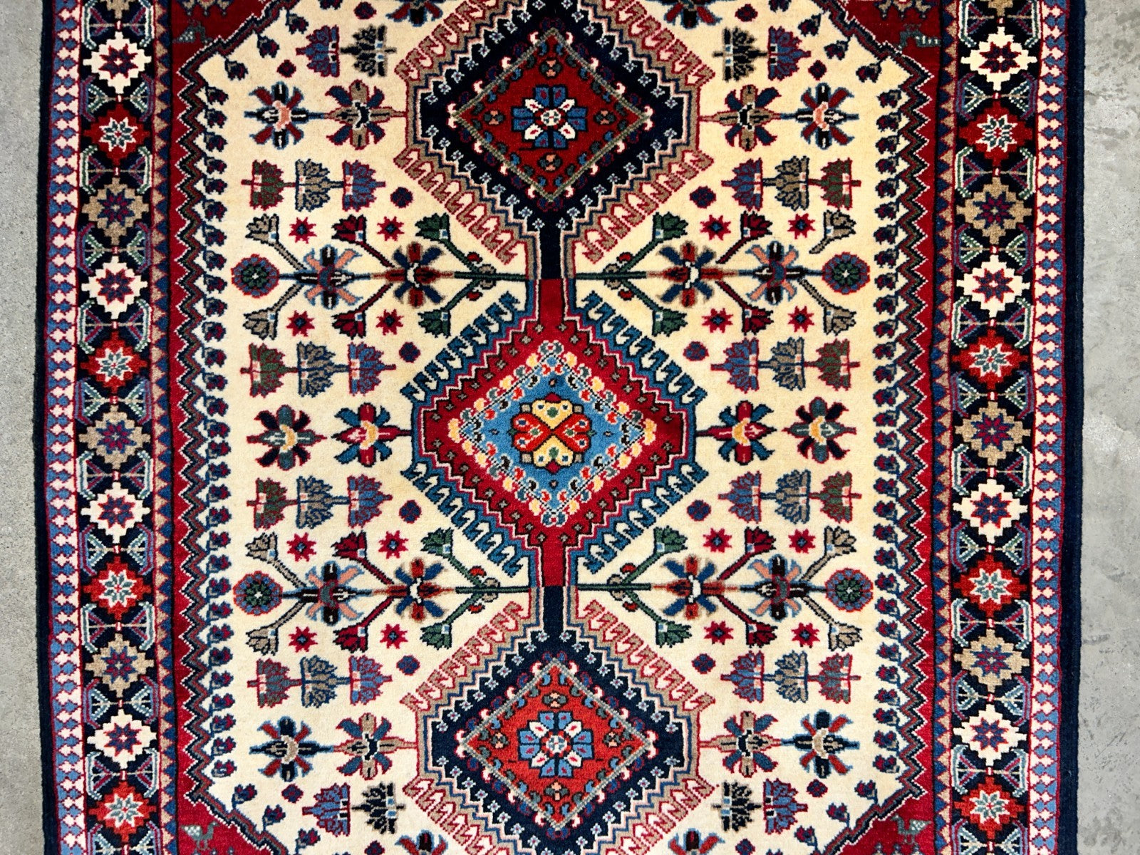 3'5"x5' Hand-Knotted 100% Wool Pile Yalamehe Rug