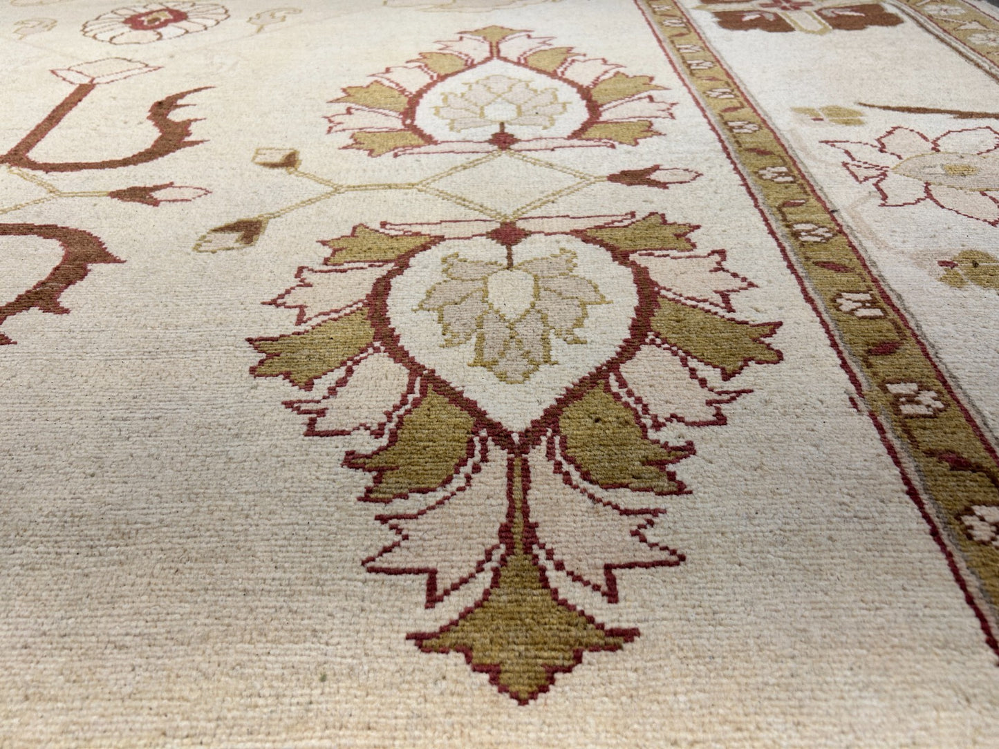 7'0"x9'3" Hand-Knotted 100% Wool Pile Indian Arut Carpet - Area Rug