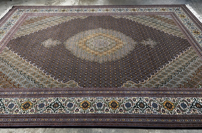 8'3"x11'6" Fine Hand-Knotted Wool & Silk Oriental Rug - Area Carpet