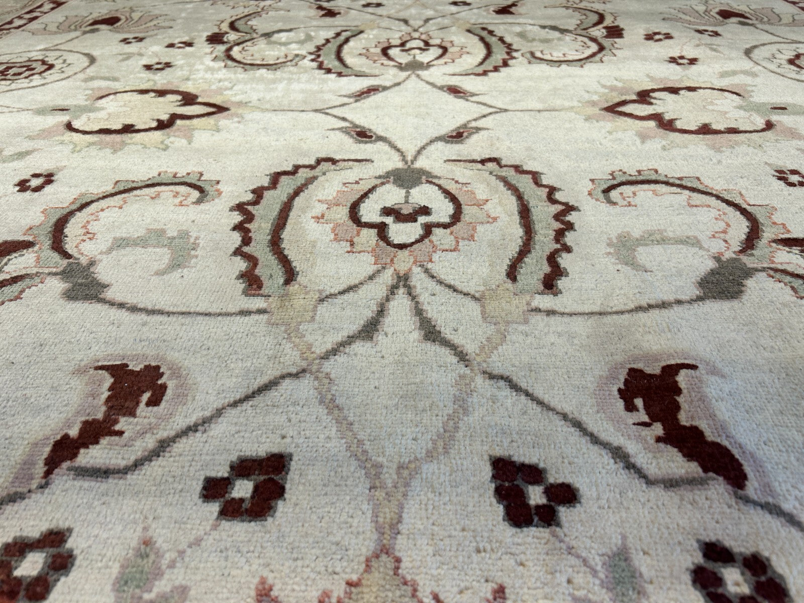 7'1"x9'1" Hand-Knotted 100% Wool Pile Indian Arut Carpet - Area Rug