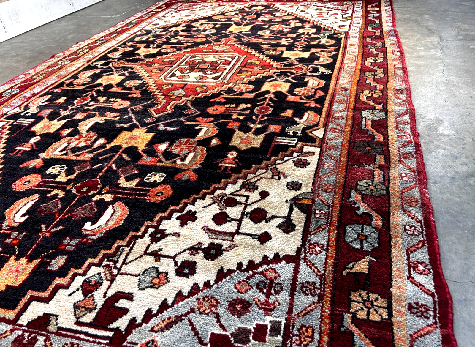 5'2" x 8'7'' Hand-Knotted 100% Wool Pile Hamadane Area Rug