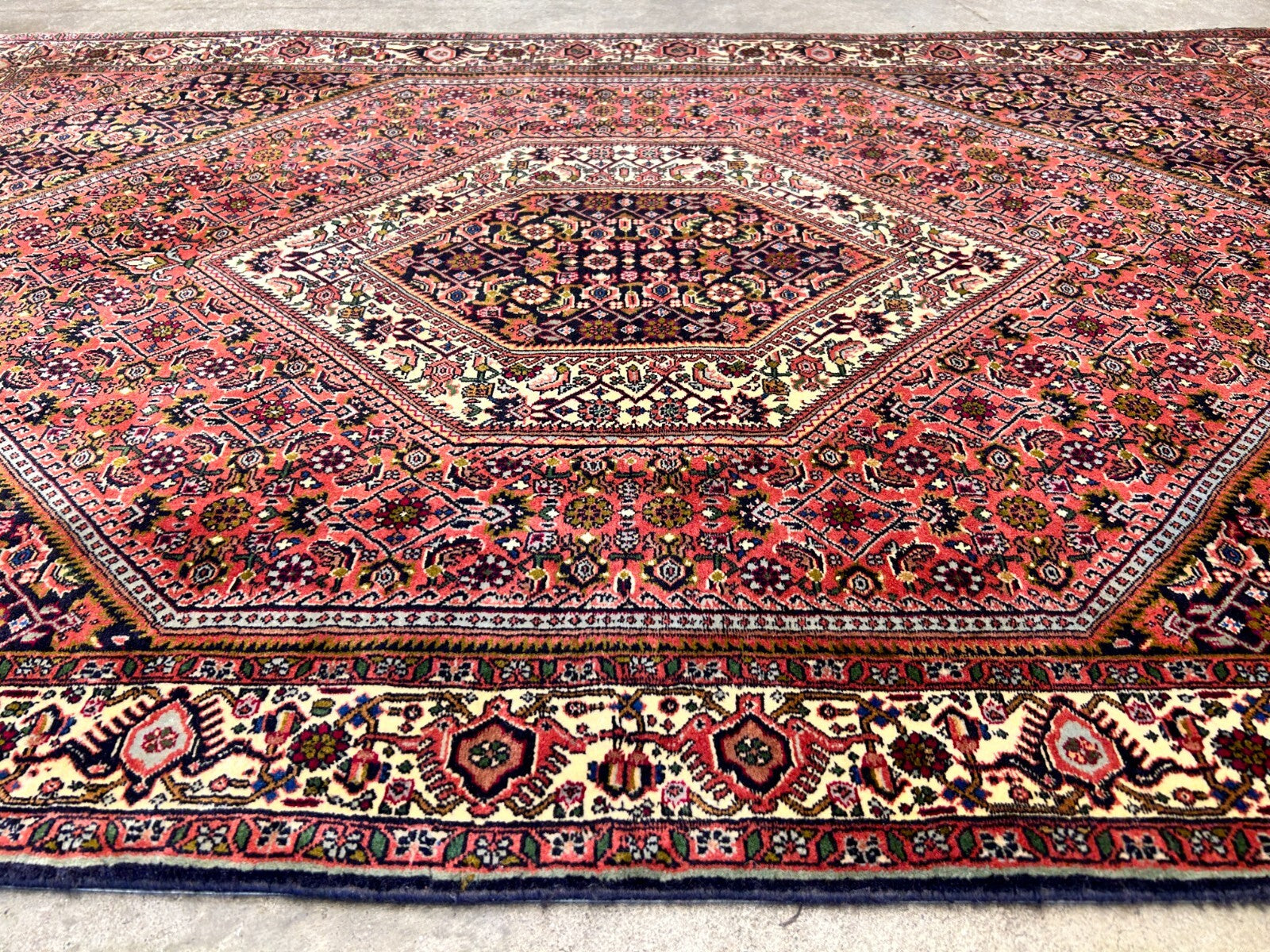 3'8"x5'7" Hand-Knotted 100% Wool Bidjare Carpet - Area Rug