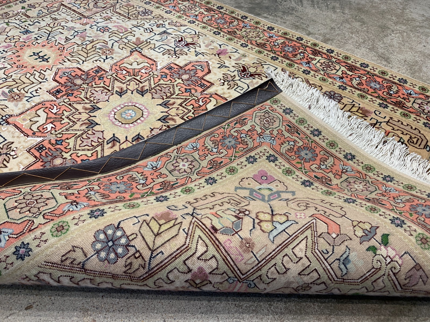 3'4"x4'10'' Hand-Knotted Silk & Wool  Pile Tabrize Area Rug