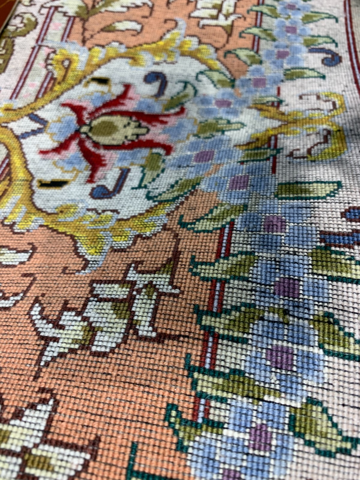 5'1"x7'1" Very Fine Hand-Knotted Wool & Silk Blend Tabrize Carpet - Area Rug