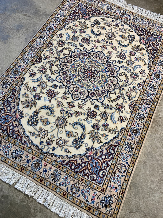 3'3"x4'10''  Very Fine Hand-Knotted Silk & Wool Naine Area Rug - Area Carpet