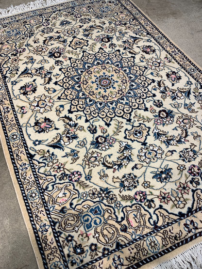 2'9"x4'5" Fine Hand-Knotted Wool & Silk Blend Naine Carpet - Area Rug