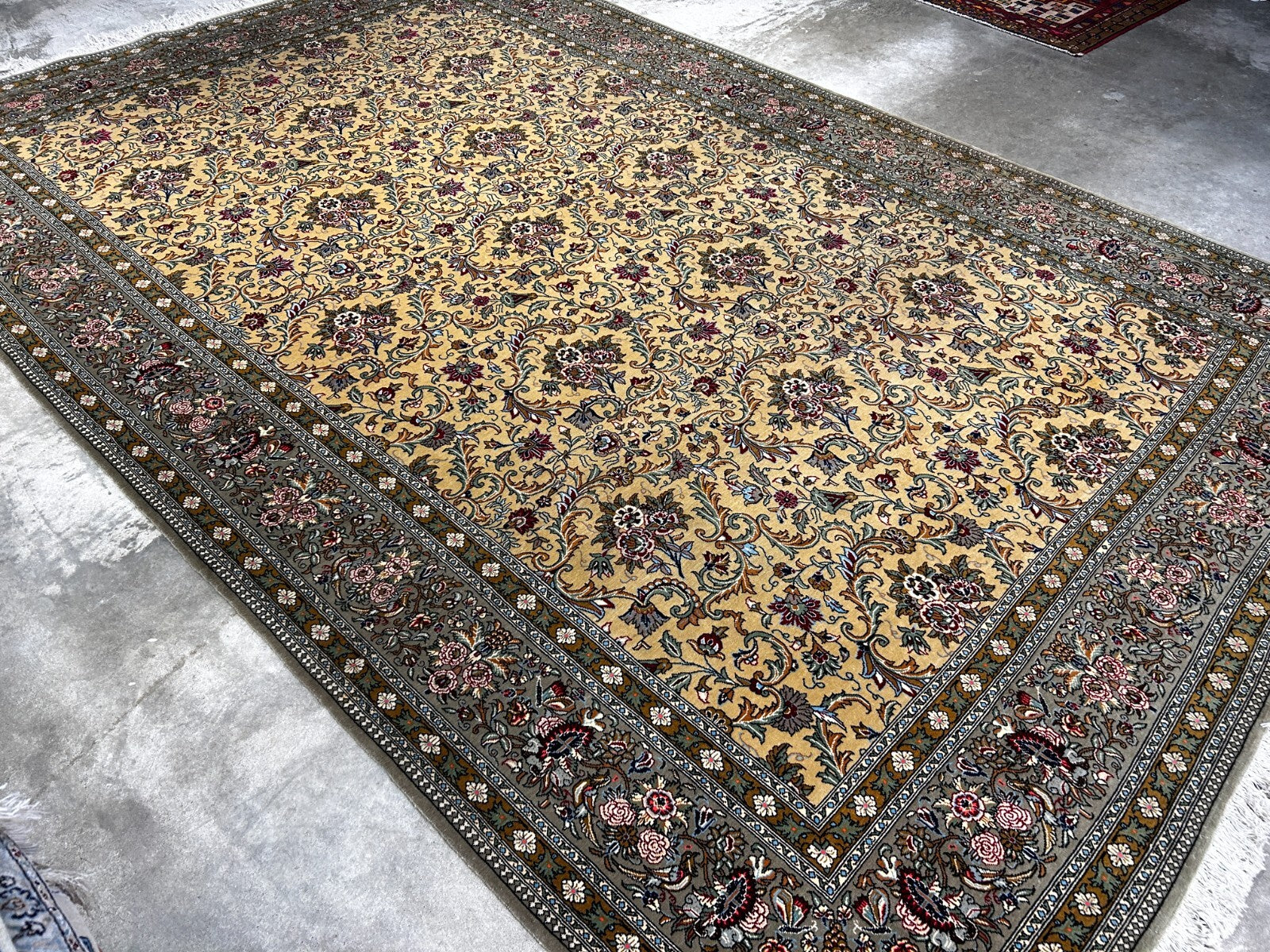 7'x11'6" Very Fine Hand-Knotted Wool & Silk Qume Rug