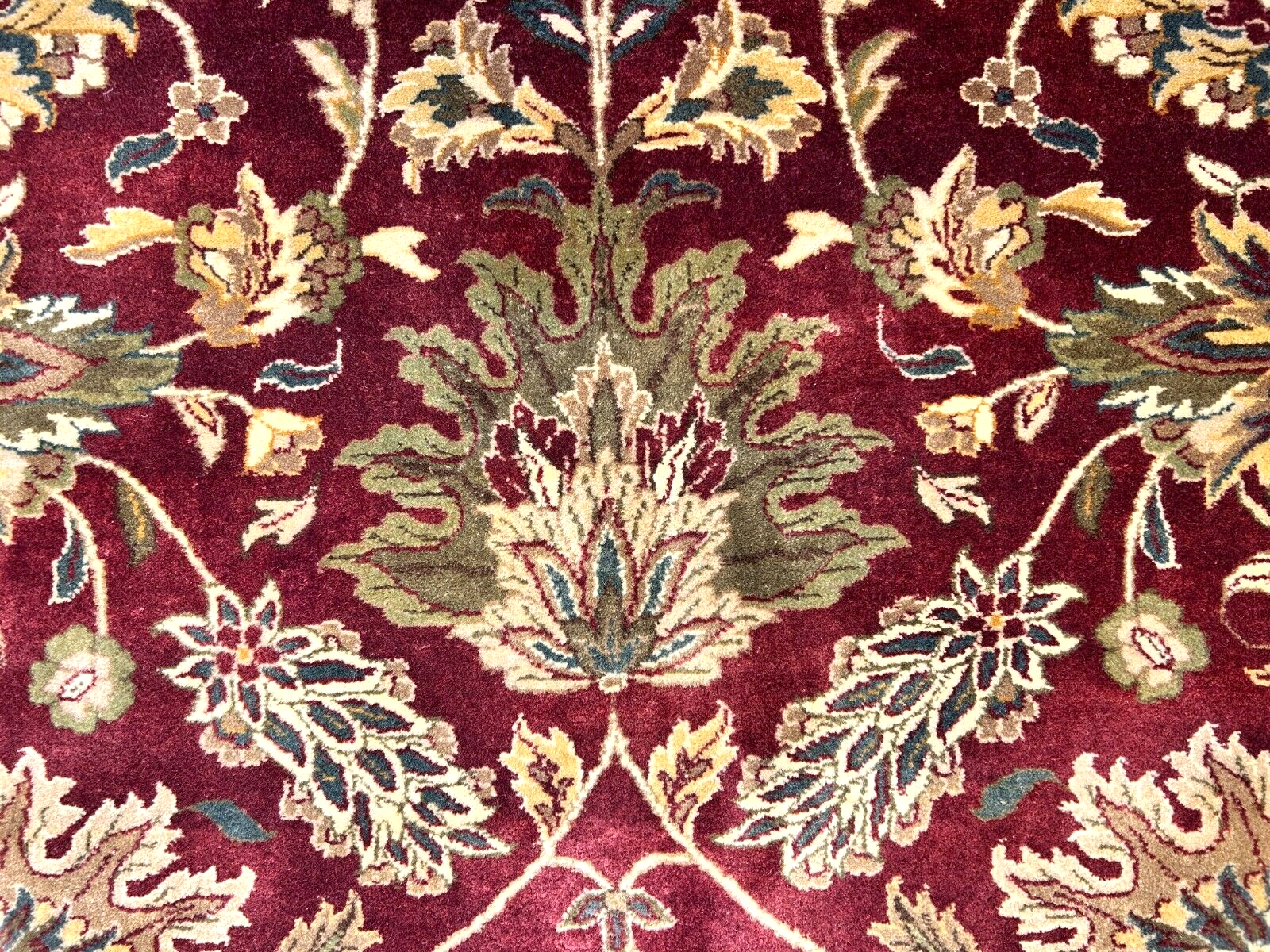 7'x10' Hand-Knotted 100% Wool Pile Agra Carpet - Area Rug