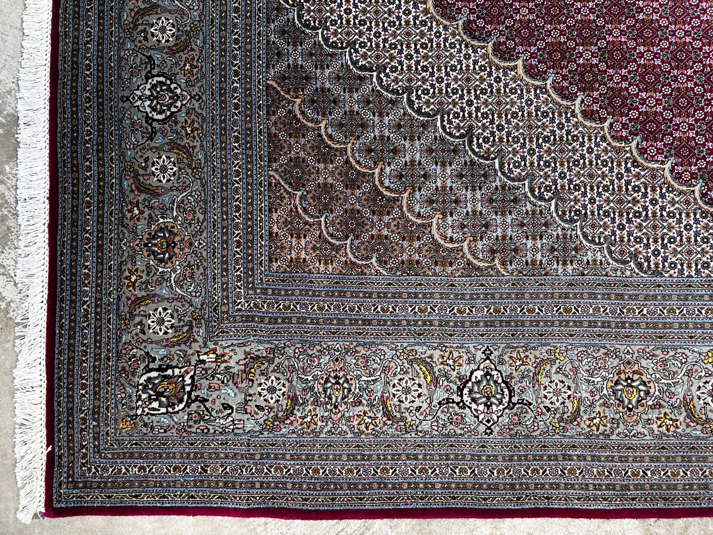 8'4"x11'6" Hand-Knotted Silk & Wool Tabrize Fish Style Area Rug - Carpet