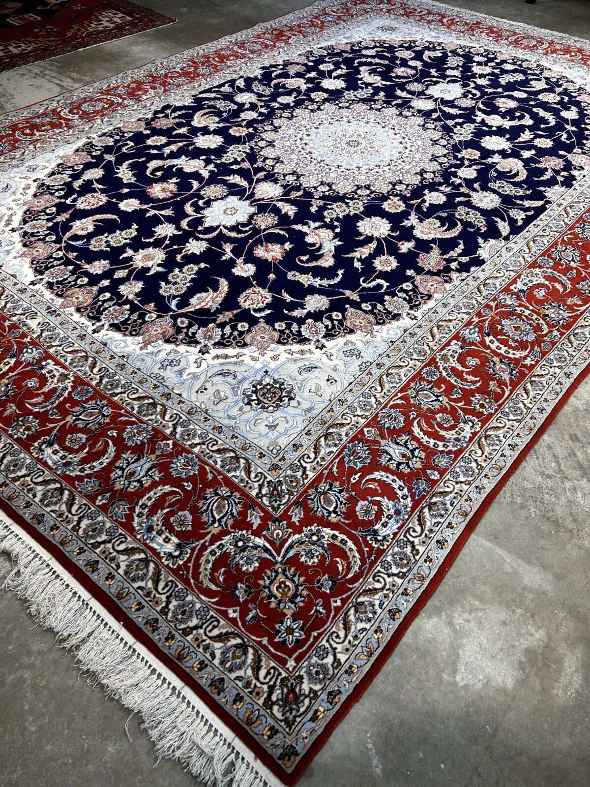 8'8"x11'9" Extra Fine Hand-Knotted Wool & Silk Isfahane Rug