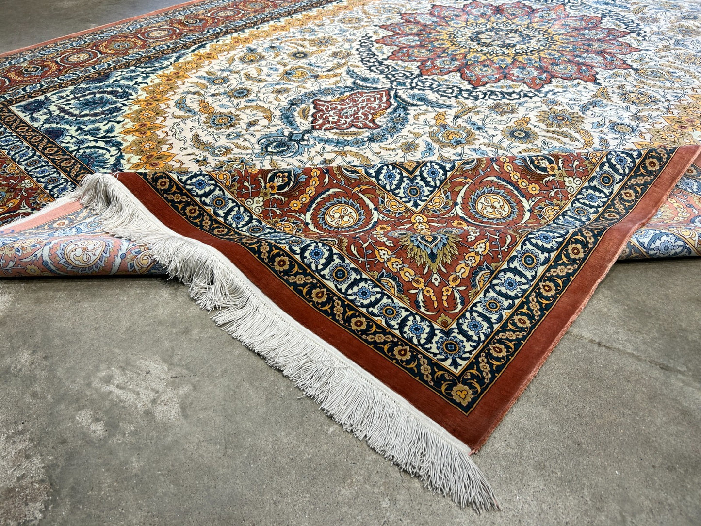 7'3"x10'7" Exquisite Extra-Fine Hand-Knotted 100% Silk Qume Carpet - Area Rug