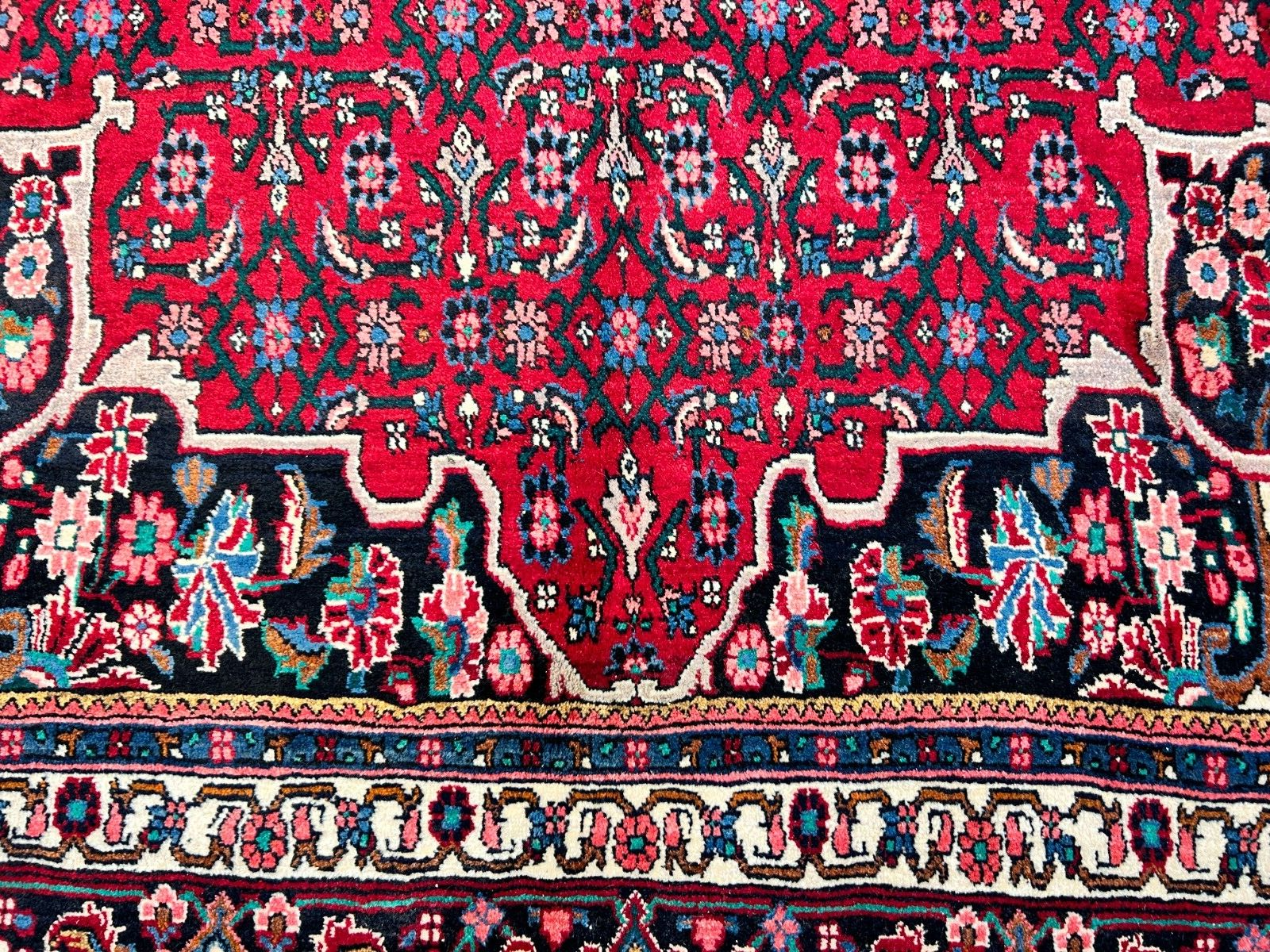 6'7"x10'6" Hand-Knotted 100% Wool Pile Bidjare Carpet - Area Rug