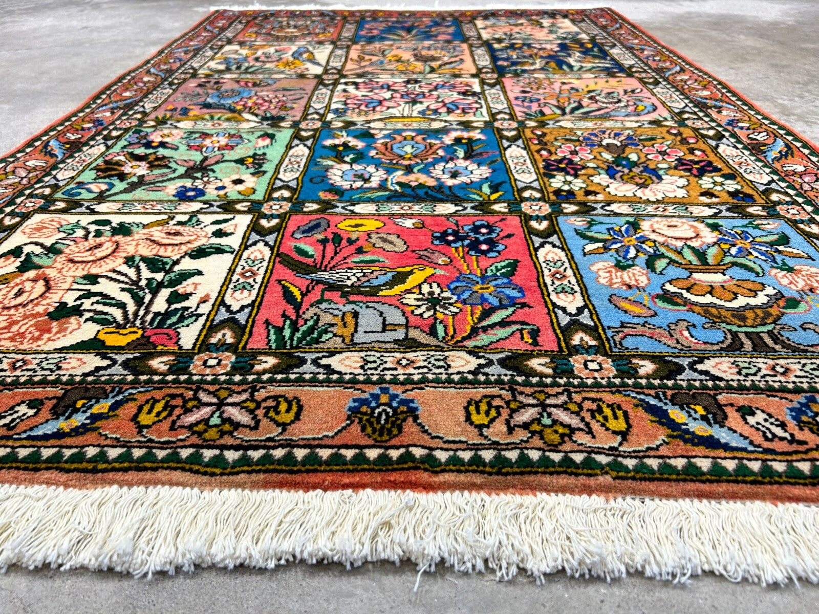 3'5"x5'2" Hand-Knotted 100% Lamb Wool Bakhtiarie Carpet - Area Rug