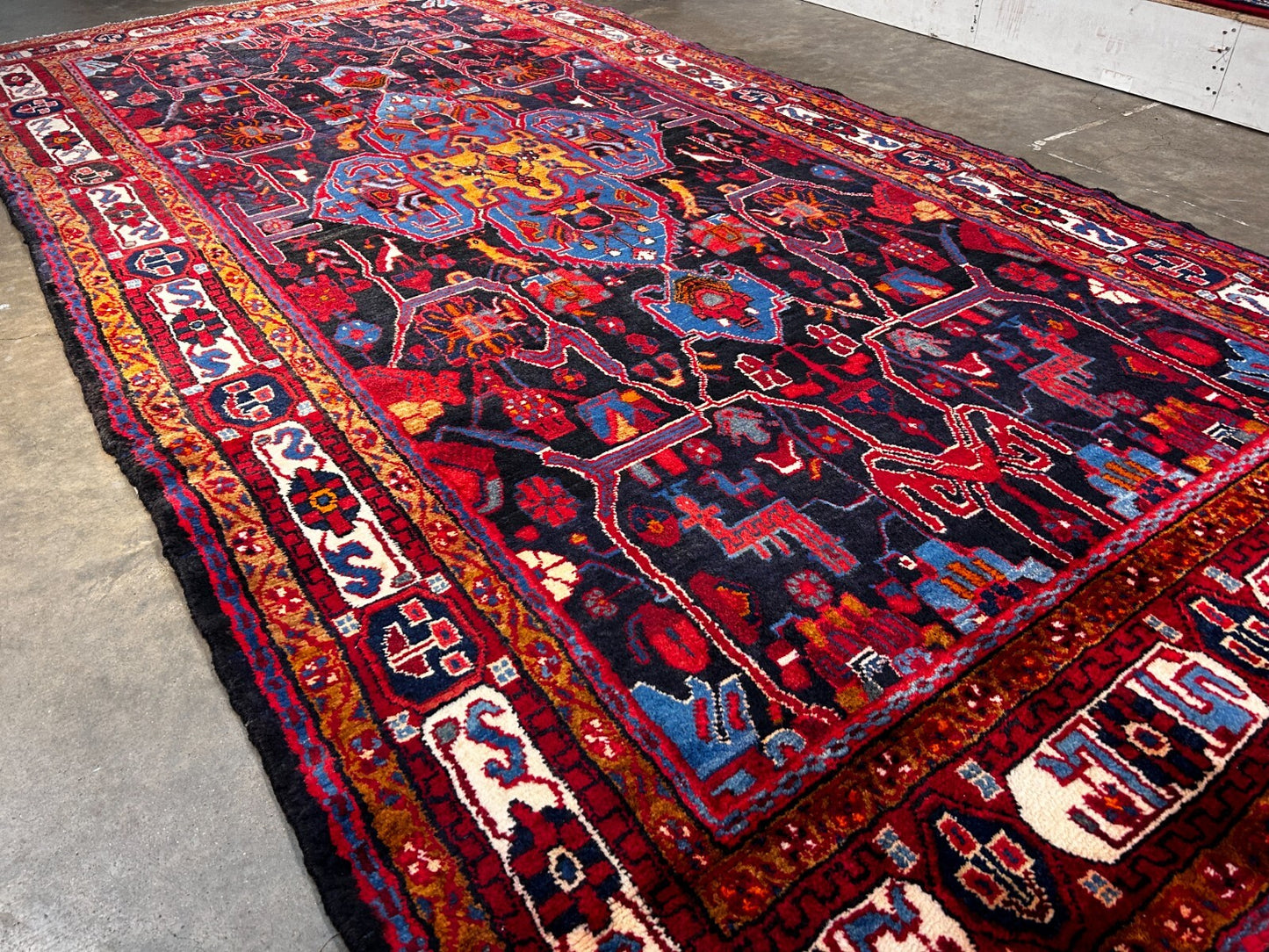 5'3" x 10'11" Hand-Knotted 100% Lamb Wool Pile Nahavande Area Rug - Carpet