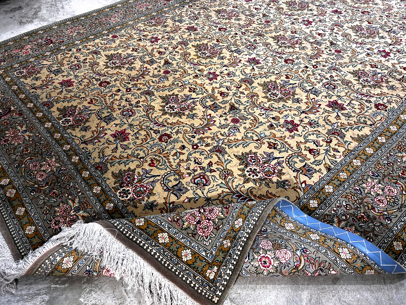 7'x11'6" Very Fine Hand-Knotted Wool & Silk Qume Rug