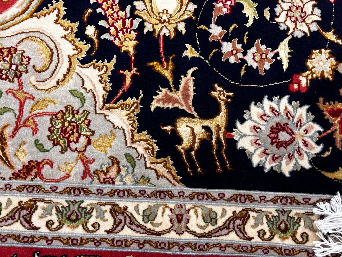 8'7"x12'3" Very Fine Hand-Knotted Wool & Silk Tabrize Area Rug - Carpet